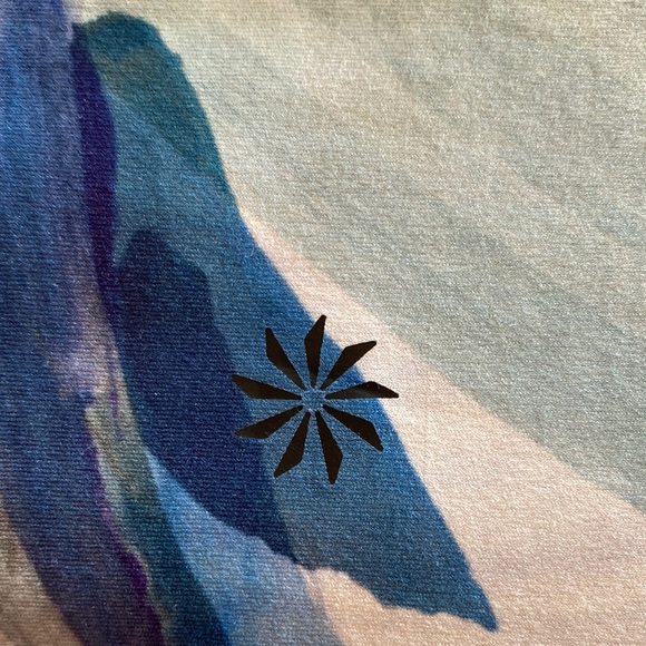 Athleta elation 7/8 tight Blue and Gray Patterned Leggings - Picture 2 of 10